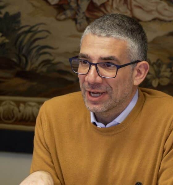 L'assessore Pierpaolo Roberti durante la riunione di Giunta - Confini comunali