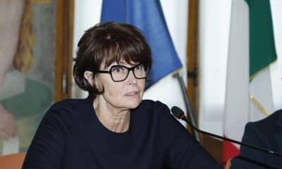 L'assessore regionale al Lavoro e formazione, Alessia Rosolen