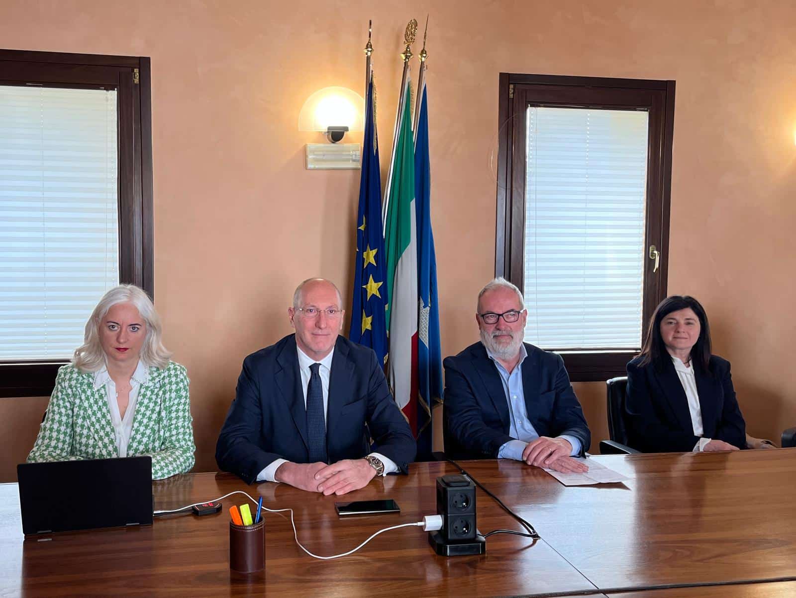 I relatori alla presentazione della piattaforma