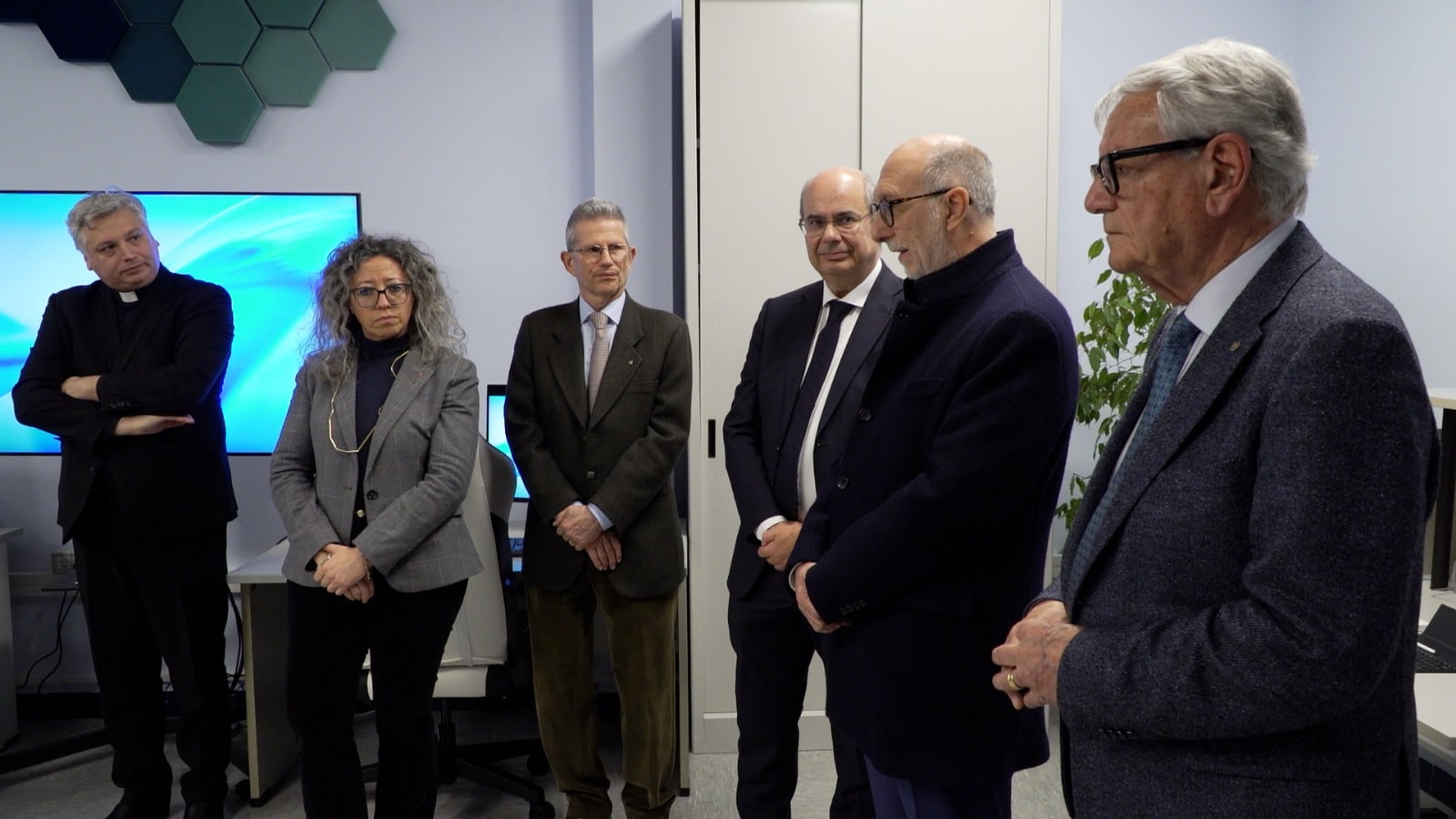 Un momento dell'inaugurazione della nuovca sala multimediale all'Istituto Rittmeyer a Trieste - Lumen Lab Trieste