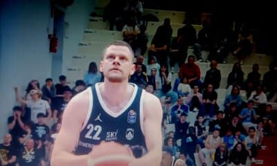 Bendzius al tiro libero contro Cremona