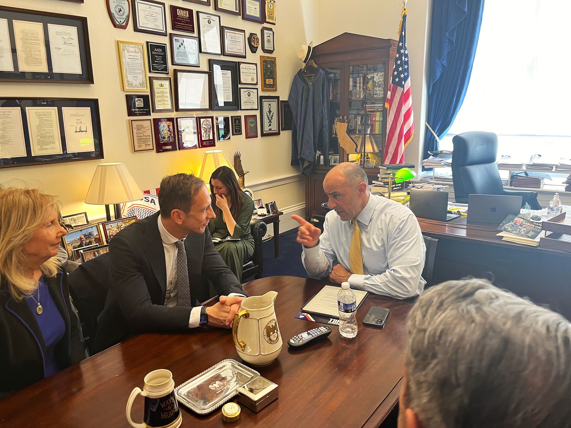 Il governatore Fedriga con il vicepresidente dei deputati del Congresso italoamericani Jimmy Panetta - Massimiliano Fedriga