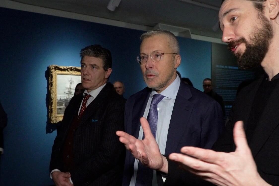 L'assessore Bini durante una visita all'esposizione "Impressionismo e Modernità" a Udine