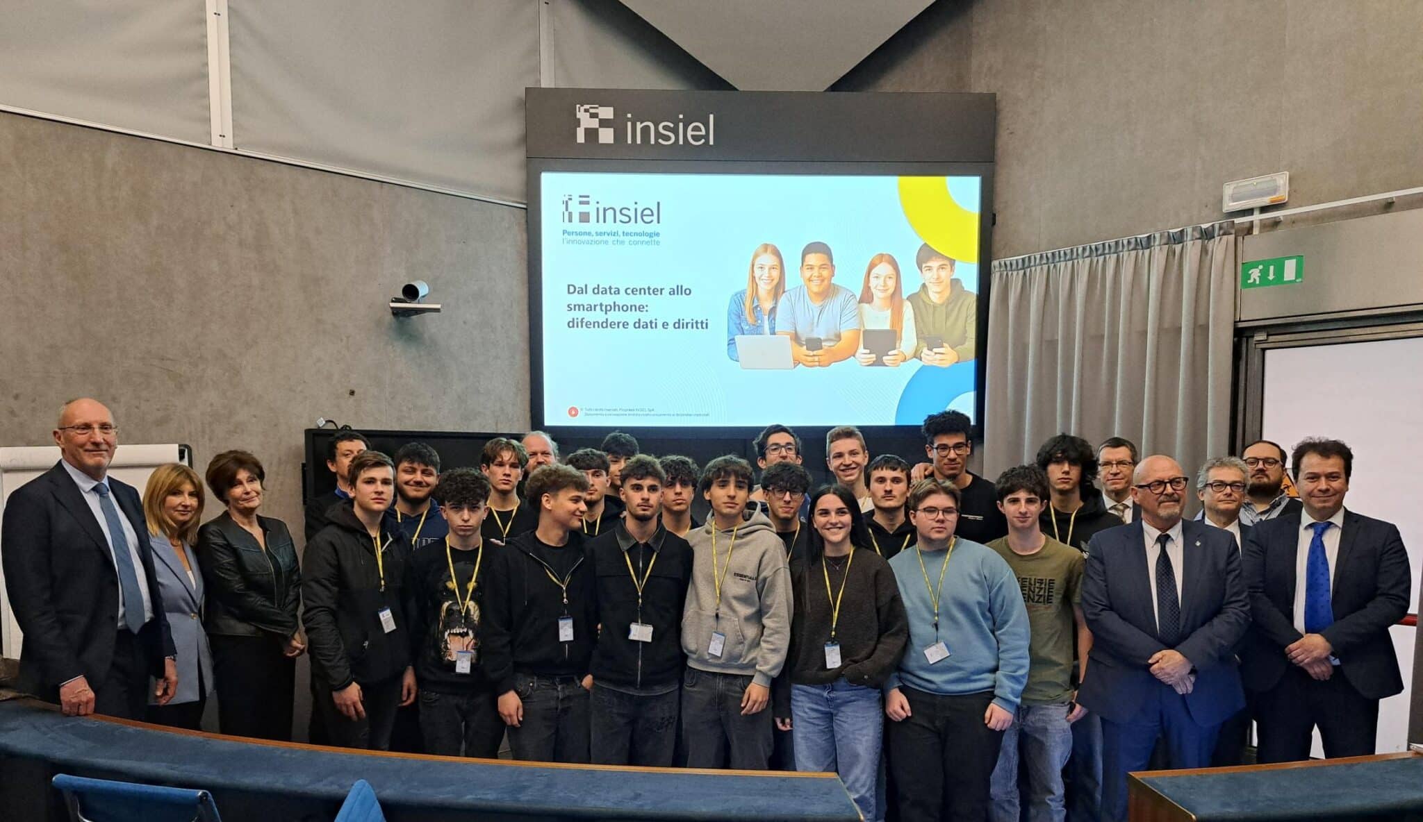 Foto di gruppo alla consegna degli attestati