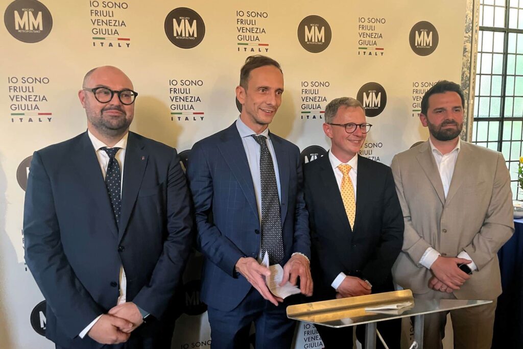 Da sinistra il direttore di PromoturismoFVg Iacopo Mestroni, il governatore Massimiliano Fedriga e l'assessore Stefano Zannier