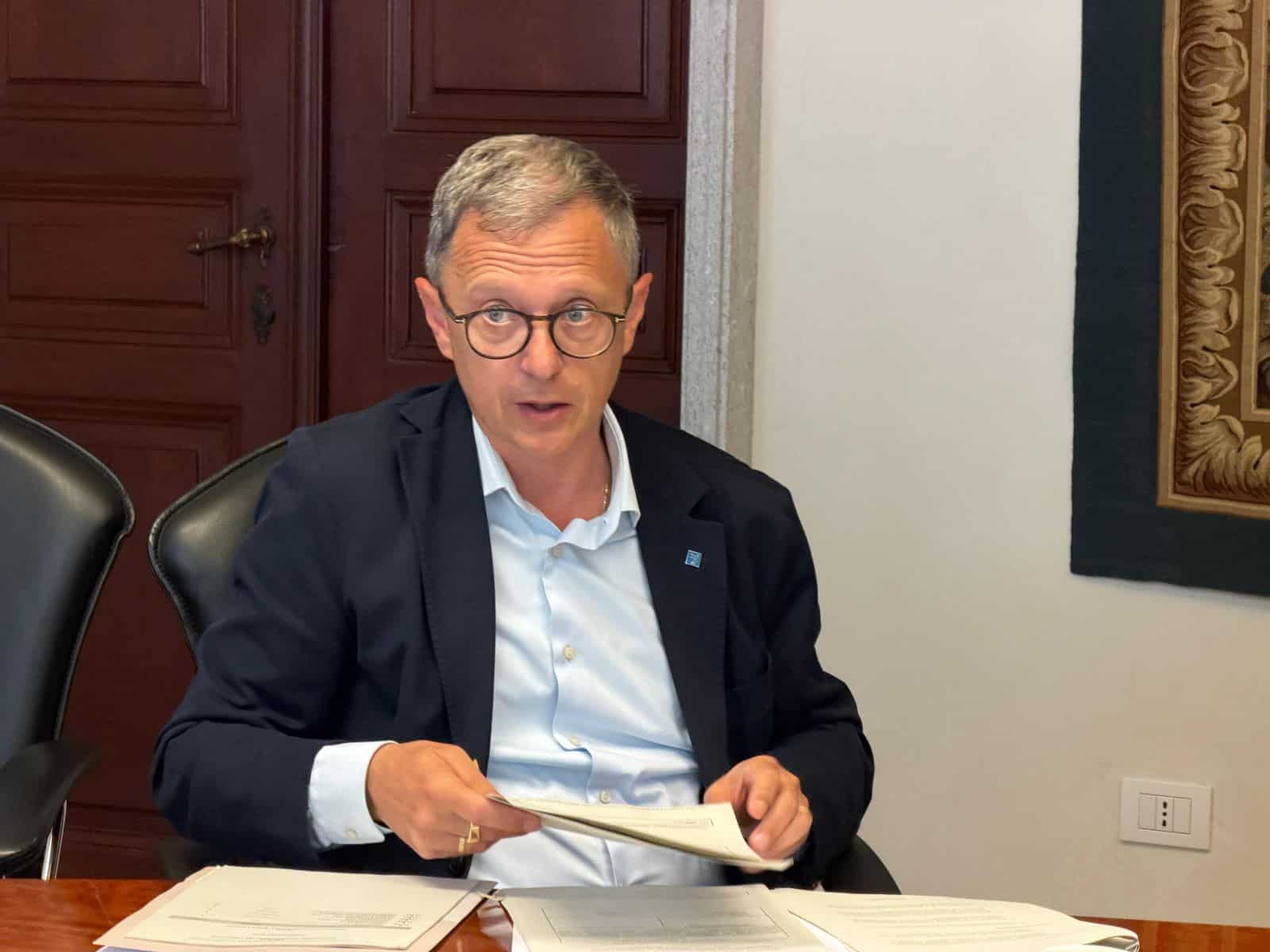 L'assessore Zannier durante la seduta di Giunta - Piano Sissar 2026-2028