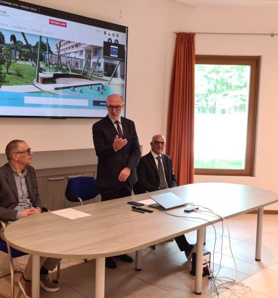 L'assessore regionale alla Salute, Riccardo Riccardi, nel suo intervento al Campus del Cro di Aviano alla presentazione della ricerca sul mesotelioma pleurico