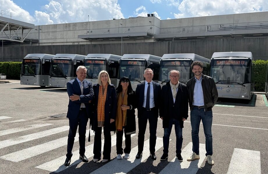 L'inaugurazione dei bus elettrici a Pordenone