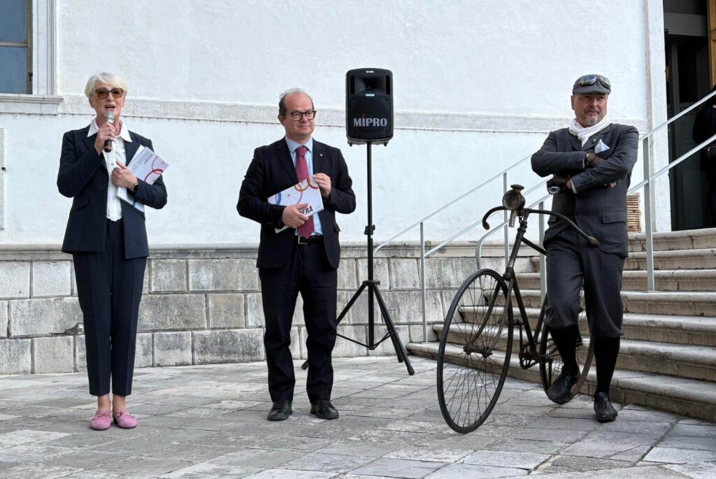 Il vicegovernatore Mario Anzil all'esposizione di Villa Manin