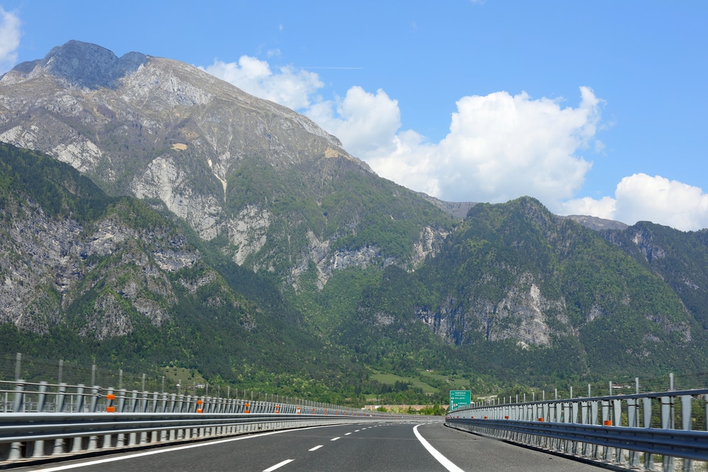 Autostrada A23
