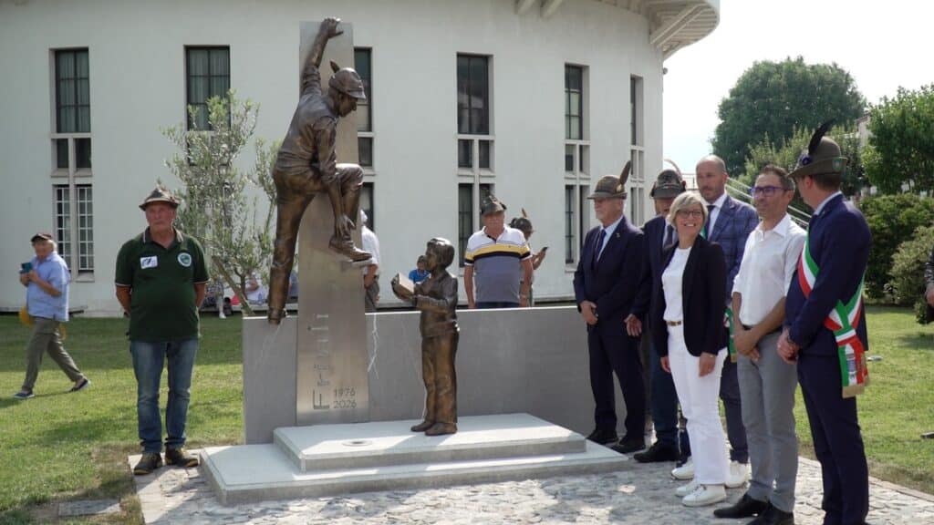 Lo scoprimento del monumento