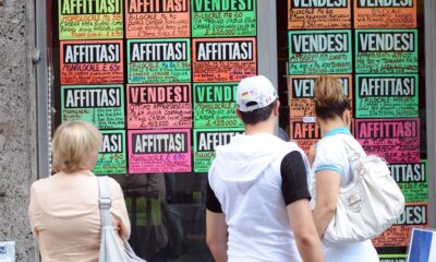 Cartelli di vendesi e affittasi