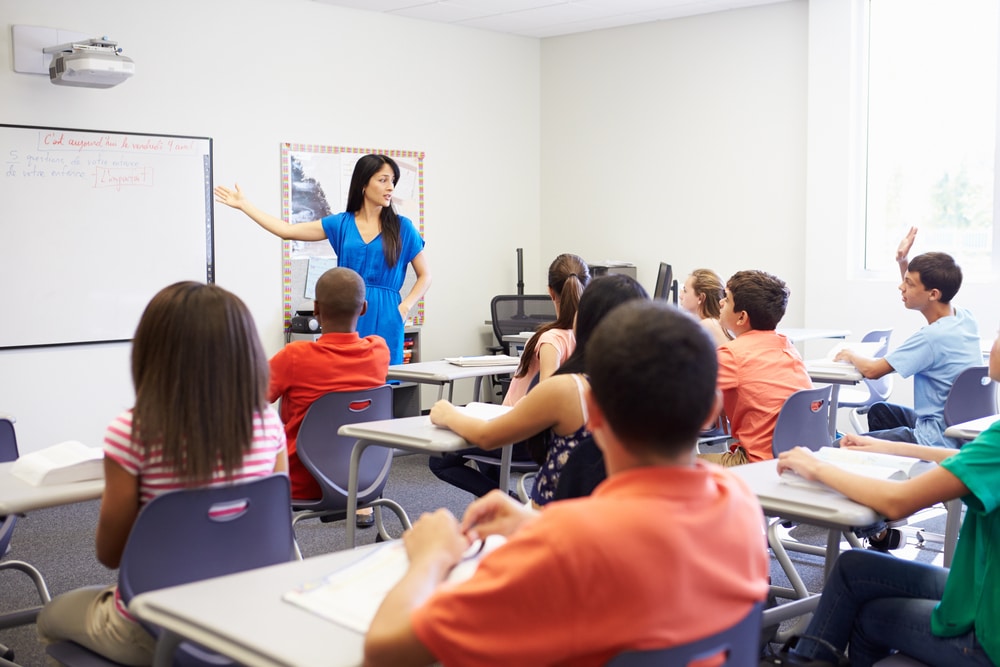 Studenti in classe durante una lezione