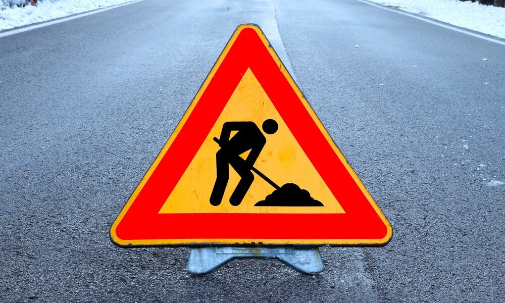 Cartello di lavori in corso