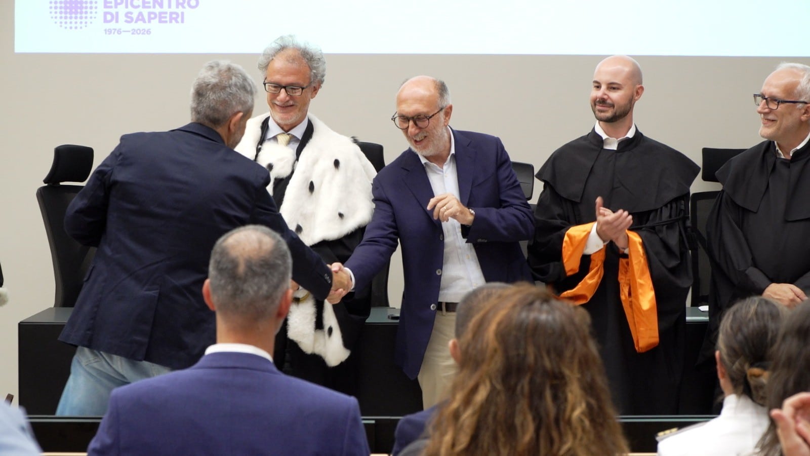 L'assessore Riccardi consegna gli attestati ai nuovi 32 resilience officer