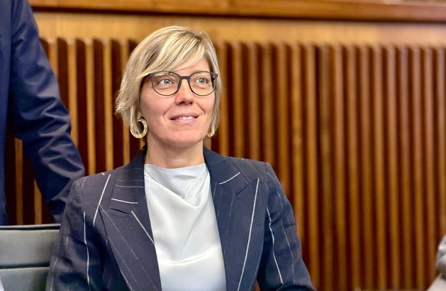 L'assessore alle Finanze Barbara Zilli in Aula