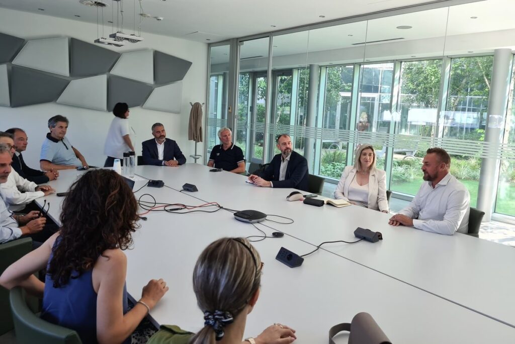 L'assessore regionale Cristina Amirante all'incontro con i vertici di Lta e i sindaci per illustrare la ciclovia Motta-San Vito