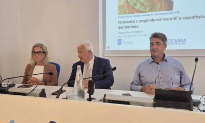 Da sx Patrizia Verde, direttrice Confcommercio Fvg, Pierluigi Ascani, direttore scientifico Format Research, Gianluca Madriz, presidente Confcommercio Fvg