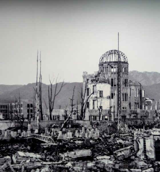 Hiroshima dopo l'esplosione - Sit-in base Usaf di Aviano