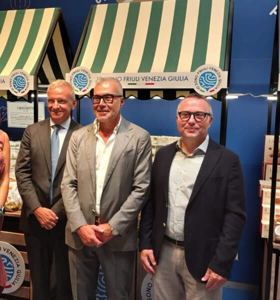 L'inaugurazione del nuovo corner di prodotti regionali