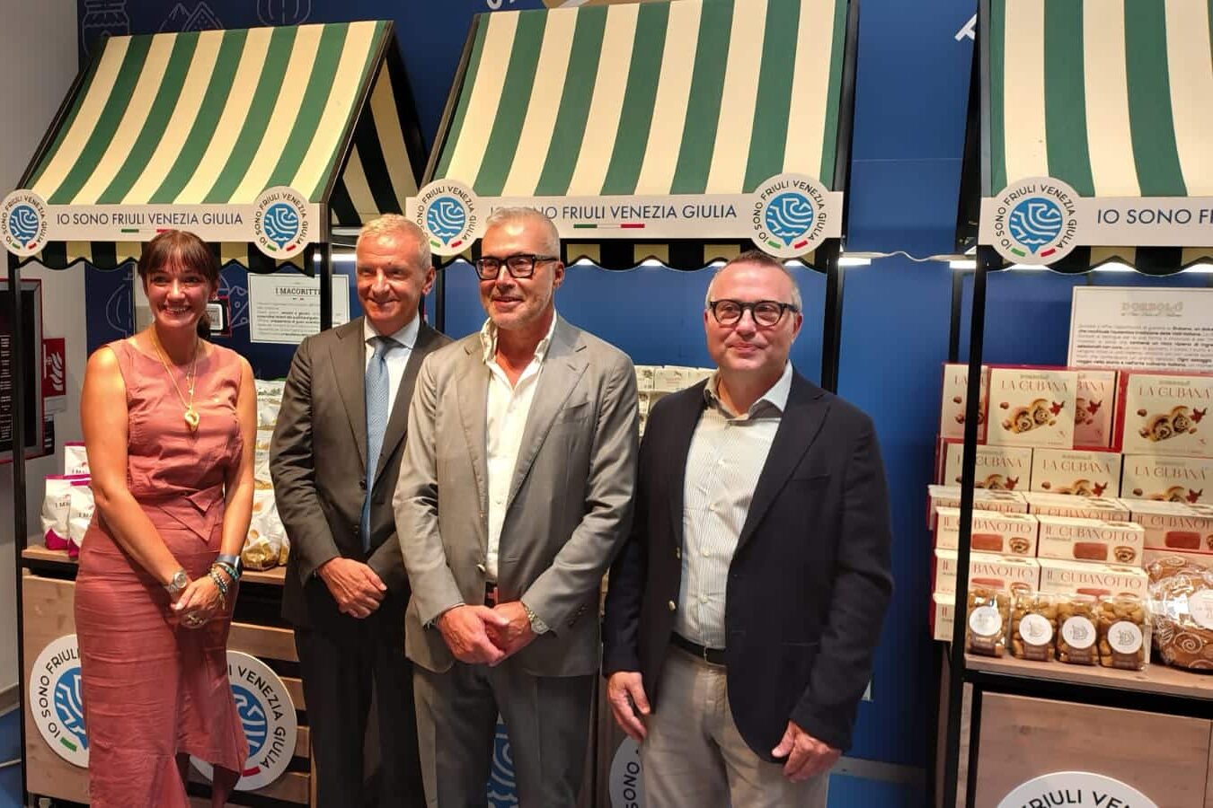 L'inaugurazione del nuovo corner di prodotti regionali