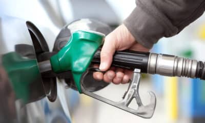 Rifornimento di carburante - Da oggi tetto dei prezzi nelle stazioni Eni