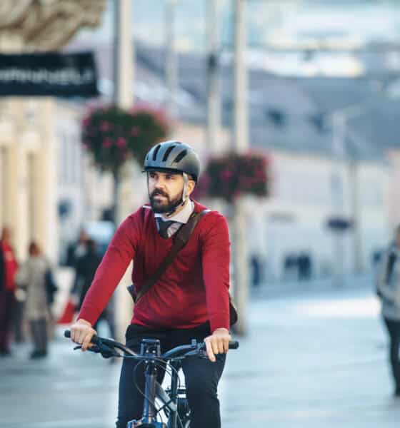 Lavoratore in bici