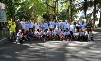 Il gruppo di corridori della Staffetta del cuore 2026