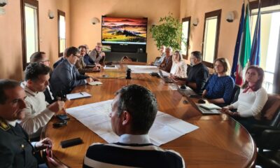 Un momento dell'incontro, nella sede della Regione a Pordenone con l'assessore Cristina Amirante, dei progettisti con i Comuni interessati dalla realizzazione del nuovo ponte sul Meduna
