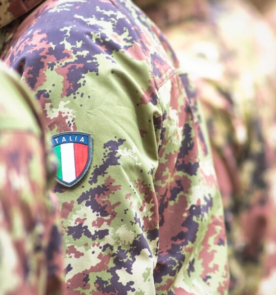 Militari italiani in divisa