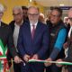 Il taglio del nastro all'inaugurazione dei nuovi spazi