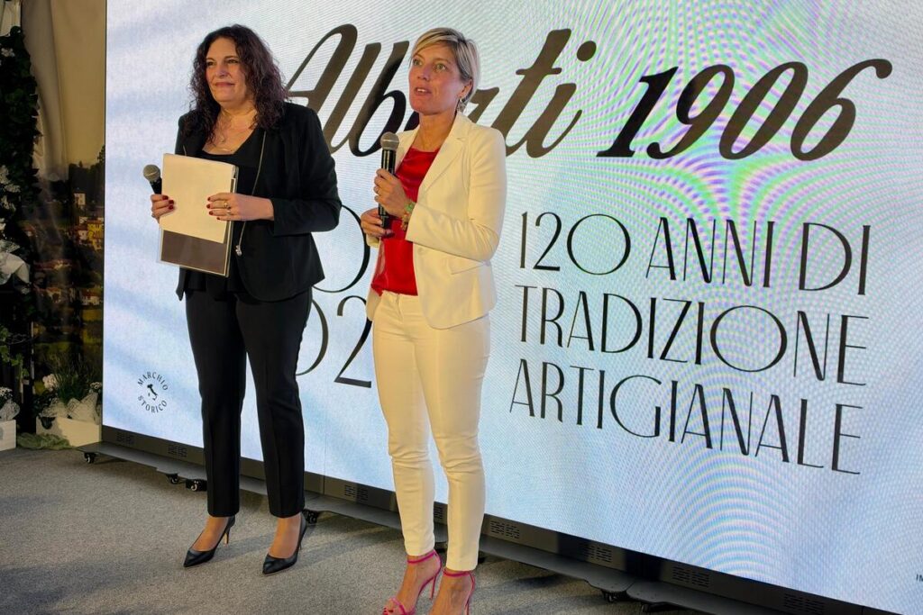 L'assessore Barbara Zilli alla cerimonia per i 120 anni del prosciuttificio Alberti