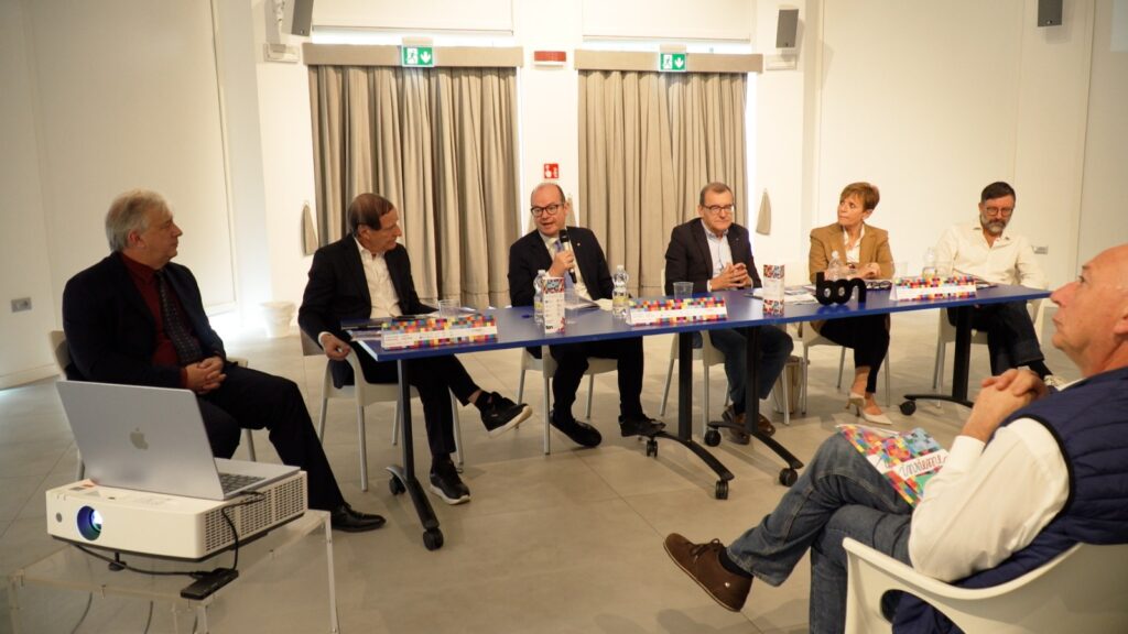 Un momento della presentazione della stagione artistica "Insieme" a Tavagnacco