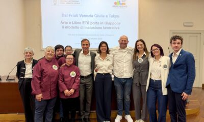 Il governatore Fedriga con i rappresentanti dell'associazione Arte e Libro
