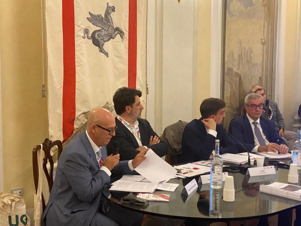 L'assessore Callari (primo da sinistra)