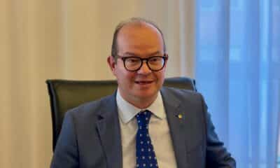 Il vicegovernatore Anzil durante l'ultima riunione di Giunta