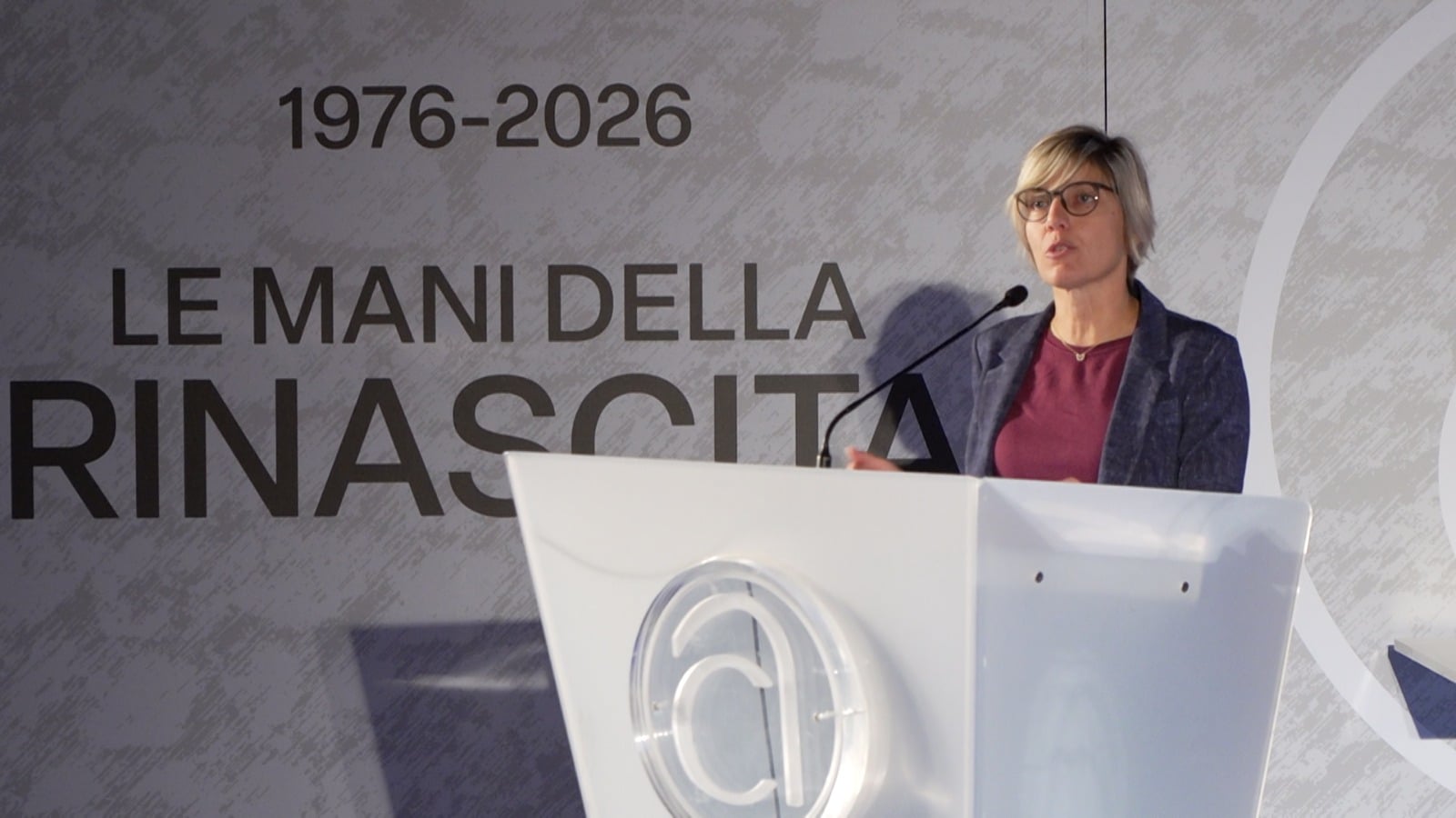 L'assessore regionale alle Finanze Barbara Zilli durante il suo intervento al convegno di Confartigianato a Gemona del Friuli.