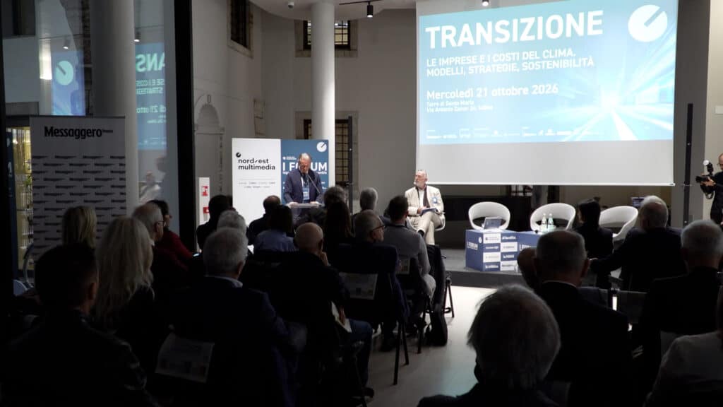 Il pubblico nella sede di Confindustria Udine