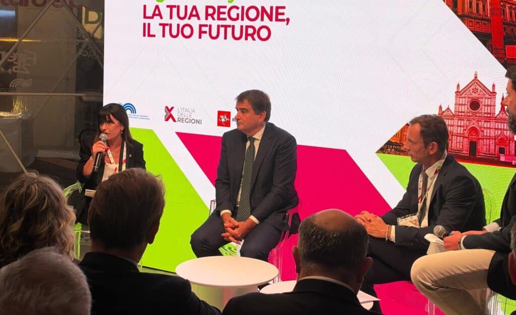 Il governatore Fedriga (il primo a destra)