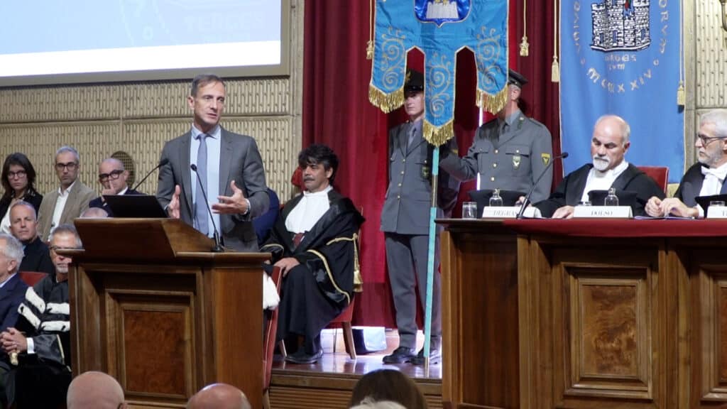 Il governatore del Friuli Venezia Giulia Massimiliano Fedriga intervenendo nell'Aula magna dell'Università degli Studi di Trieste alla cerimonia di apertura dell'anno accademico 2026/27