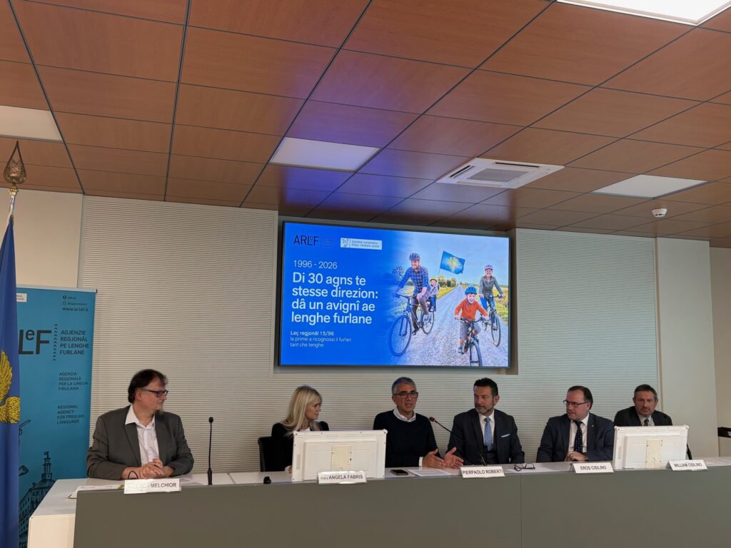 L'assessore regionale alle Autonomie locali e lingue minoritarie Pierpaolo Roberti alla presentazione della Gramatiche furlane di riferiment