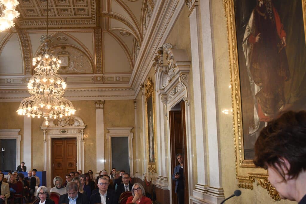 L'assessore regionale al Lavoro, formazione, istruzione, ricerca, università e famiglia, Alessia Rosolen, all'evento "Ricerca e innovazione in Friuli Venezia Giulia - Forza e potenzialità nell'Horizon Europe di oggi e di domani"