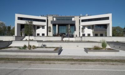 Il nuovo ingresso della palazzina direzionale dell'Interporto di Pordenone