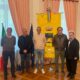 L'assessore regionale alle Autonomie locali Pierpaolo Roberti, al centro, con il sindaco Gabriele Gregorat e il vicesindaco Luciano Pinat, a sinistra, e il consigliere Mauro Di Bert e l’assessore Anna Grosso a destra.