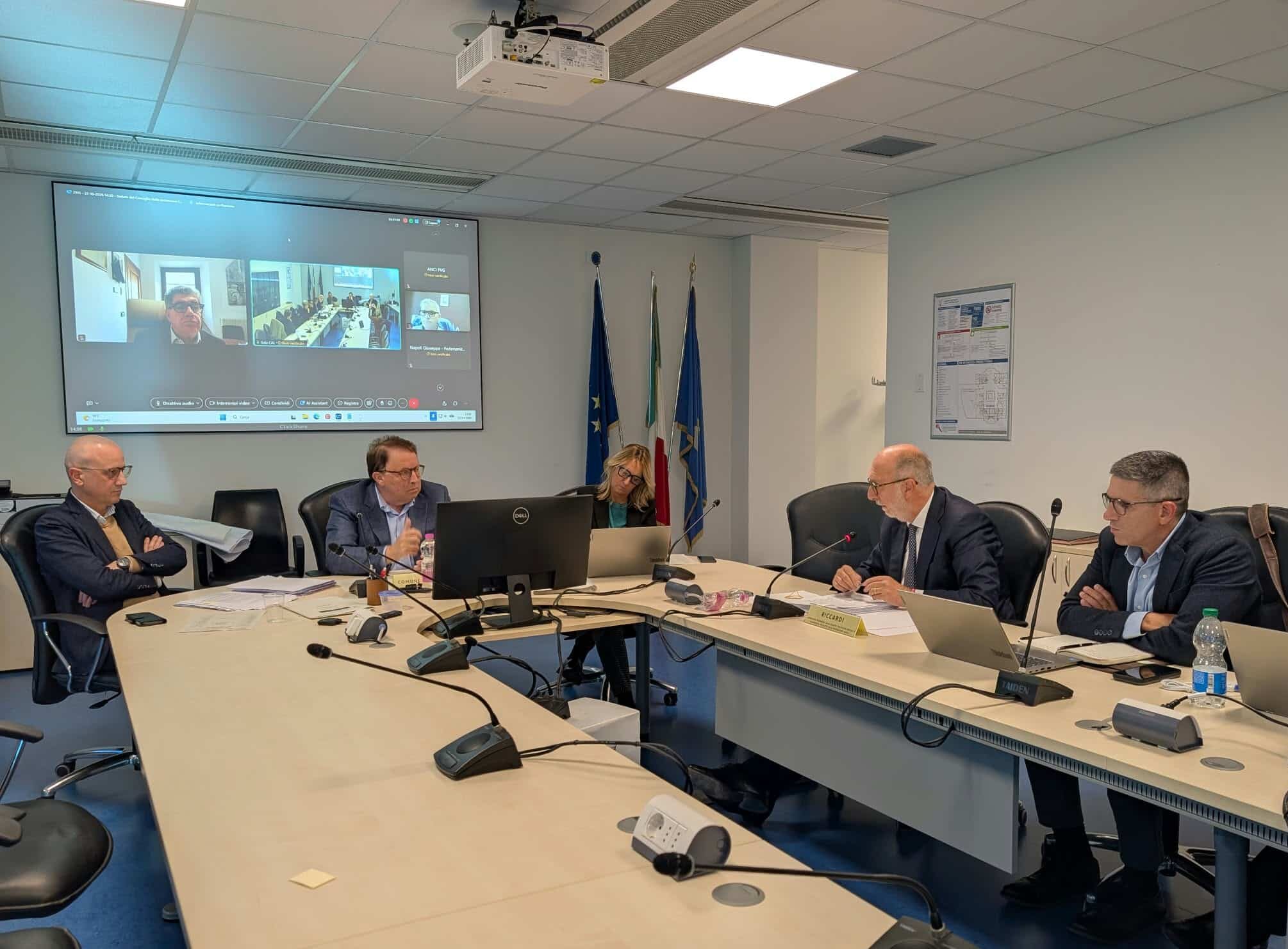L'assessore regionale alla Salute Riccardo Riccardi durante il suo intervento al Consiglio delle autonomie locali.