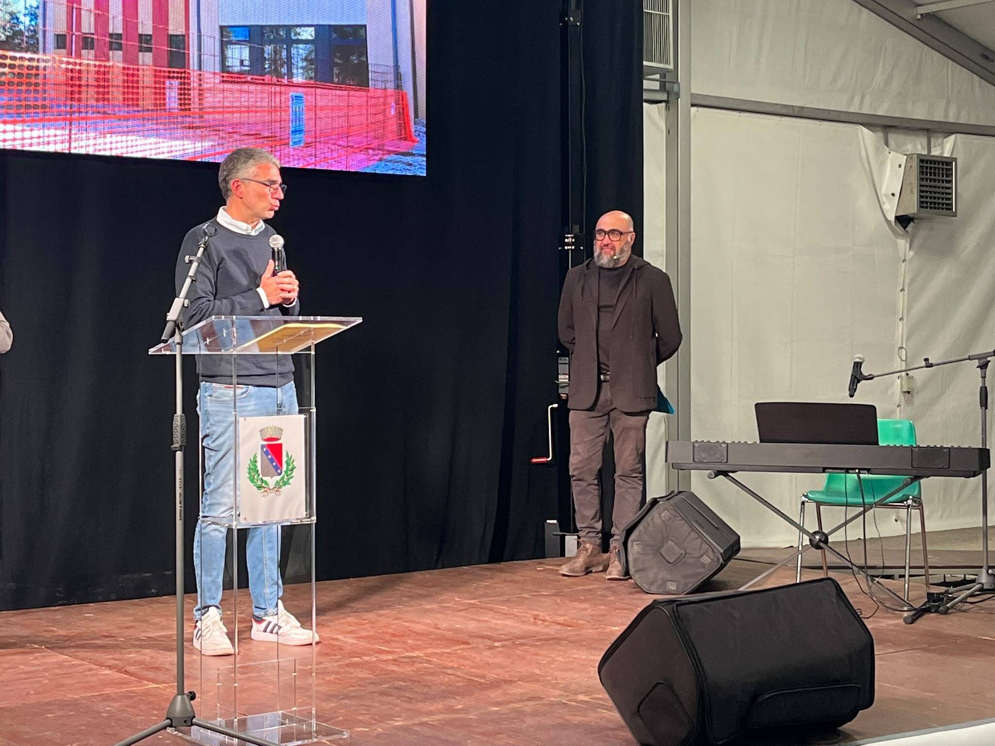 L'intervento dell'assessore regionale alle Autonomie Locali Pierpaolo Roberti alla cerimonia di inaugurazione della Scuola secondaria di primo grado di Fiume Veneto "Dante Alighieri"