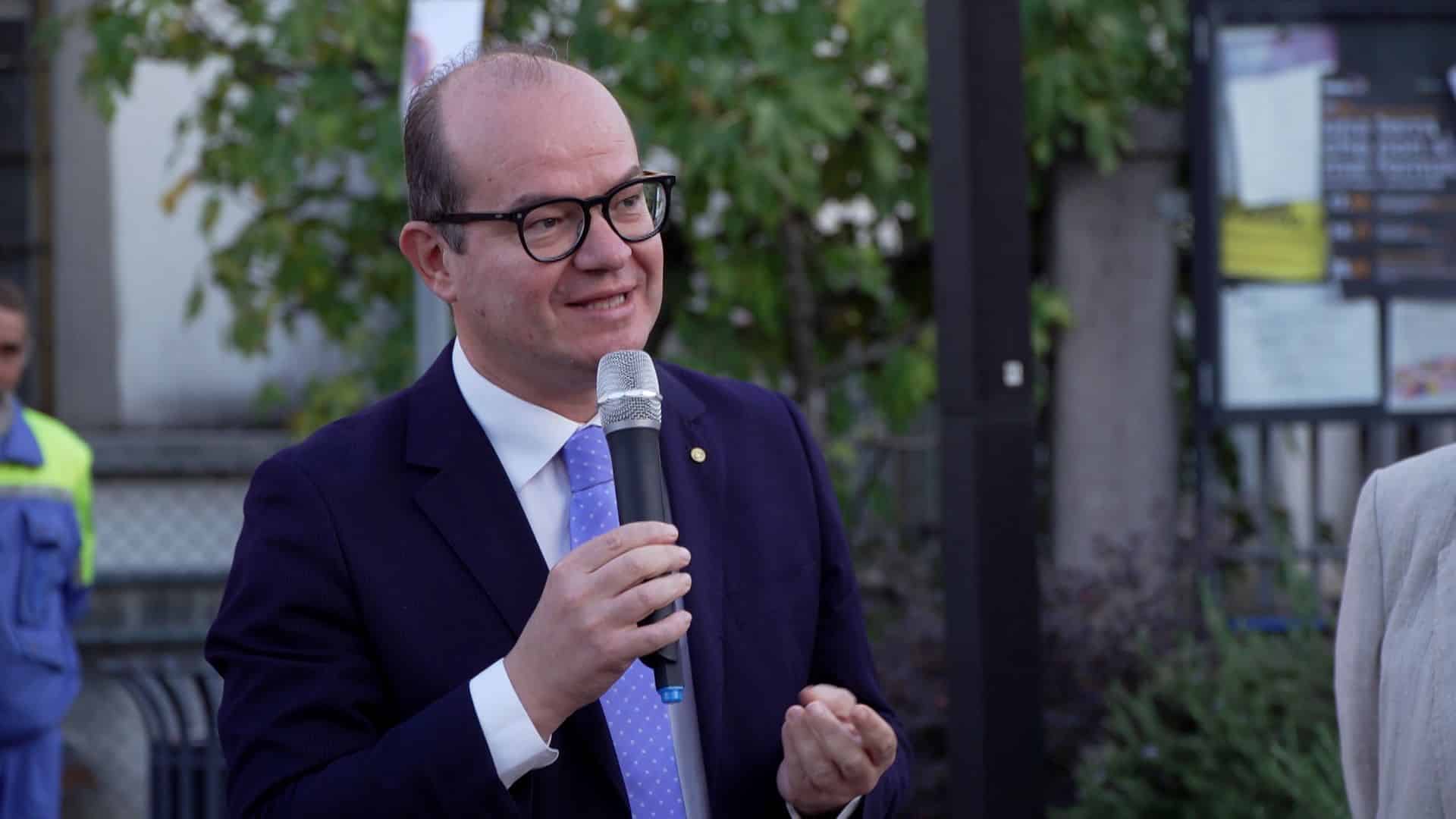 Il vicegovernatore Anzil durante il suo intervento