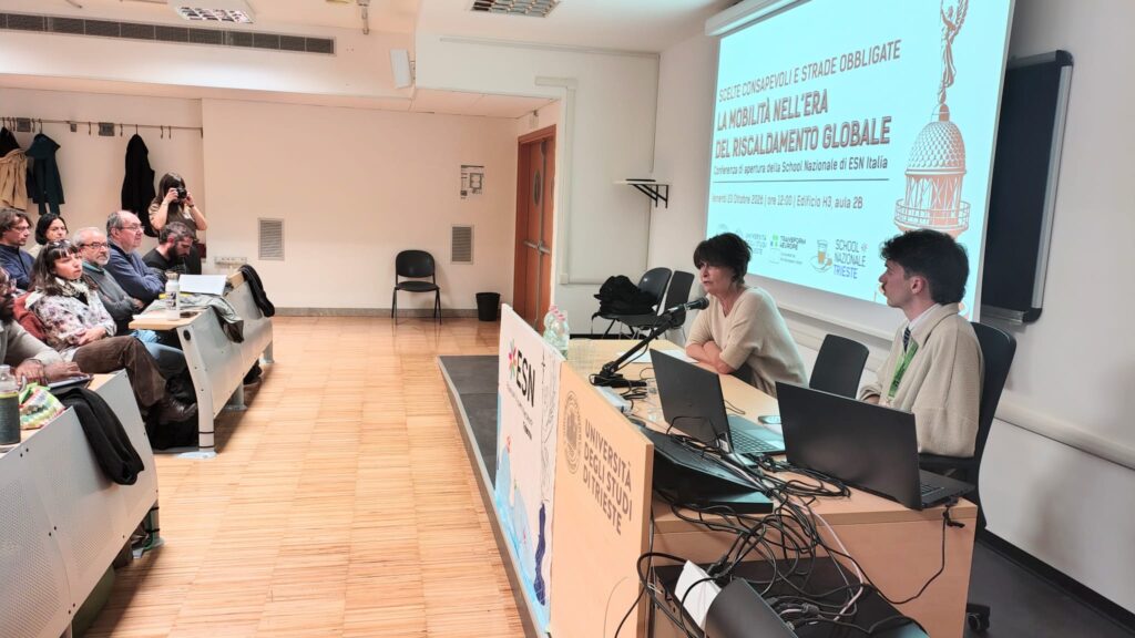 L'assessore Rosolen alla conferenza d'apertura della School Nazionale 2026 di Erasmus Student Network