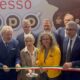 L'assessore Pierpaolo Roberti (primo da destra) al taglio del nastro di Triestespresso Expo.