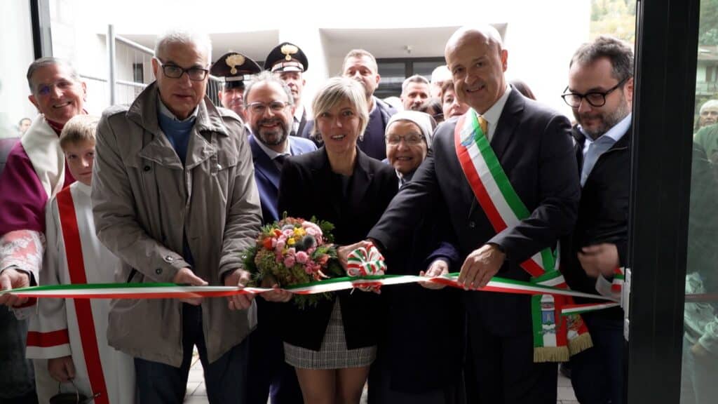 L'assessore Zilli al taglio del nastro